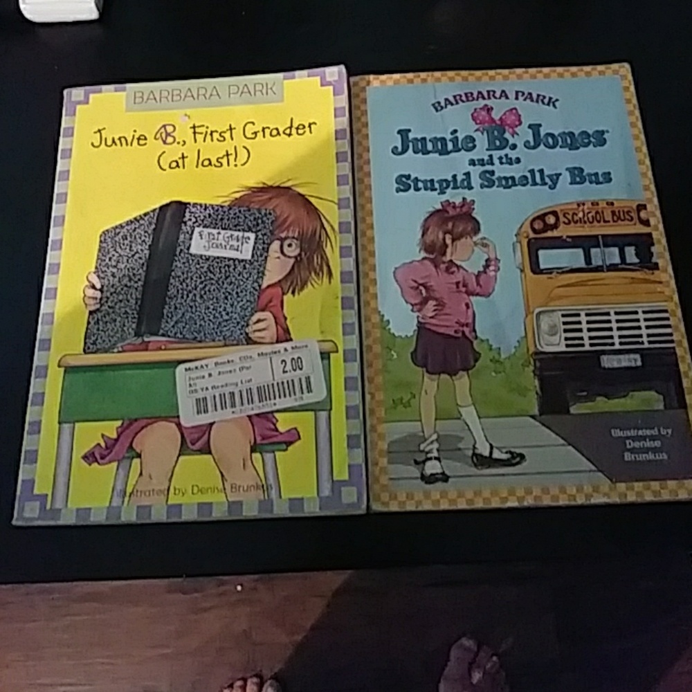 Books - Picture 2 of 5